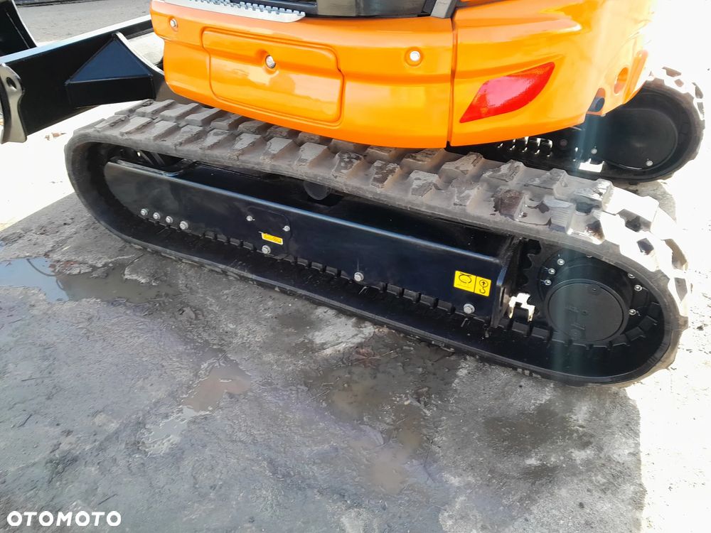 Kubota LONKING CDM6025 - 19