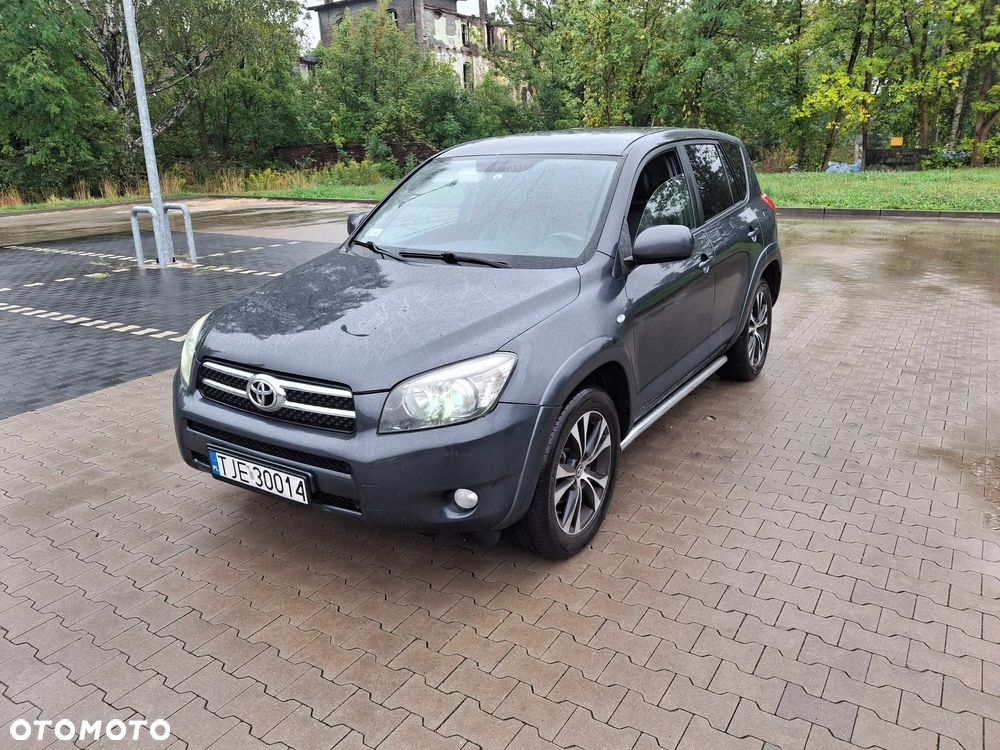 Toyota RAV4 - 9