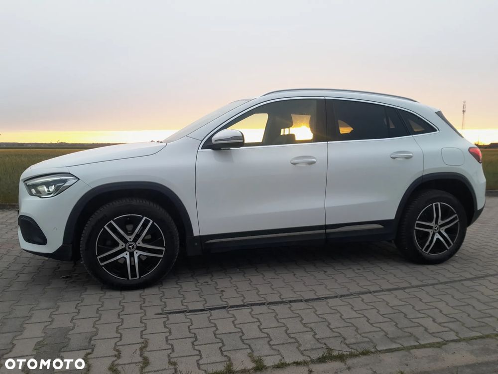 Mercedes-Benz GLA 200 d - 5