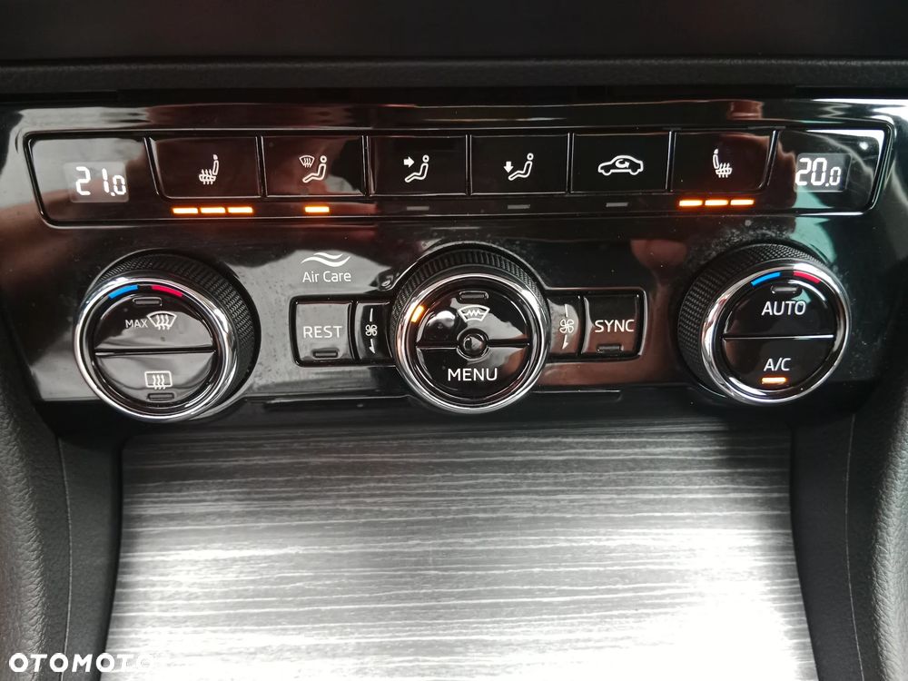 Skoda Superb 2.0 TDI SCR Style DSG - 26