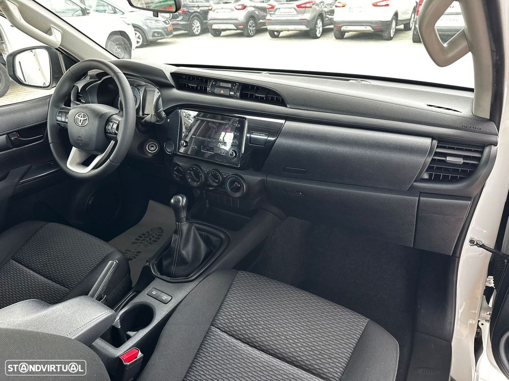 Toyota Hilux - 20