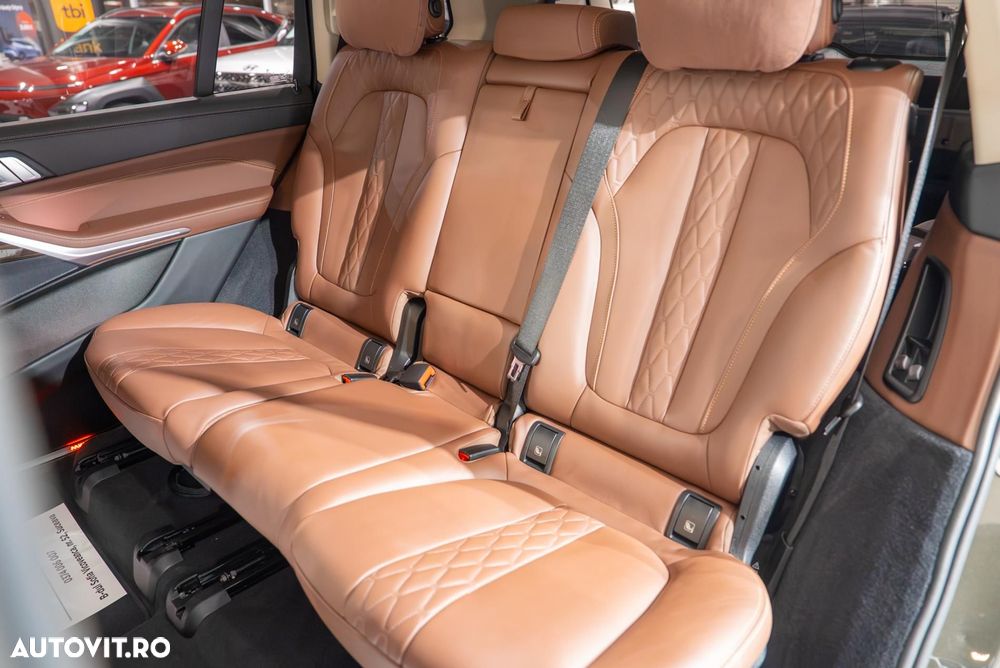 BMW X7 xDrive40i AT MHEV - 26