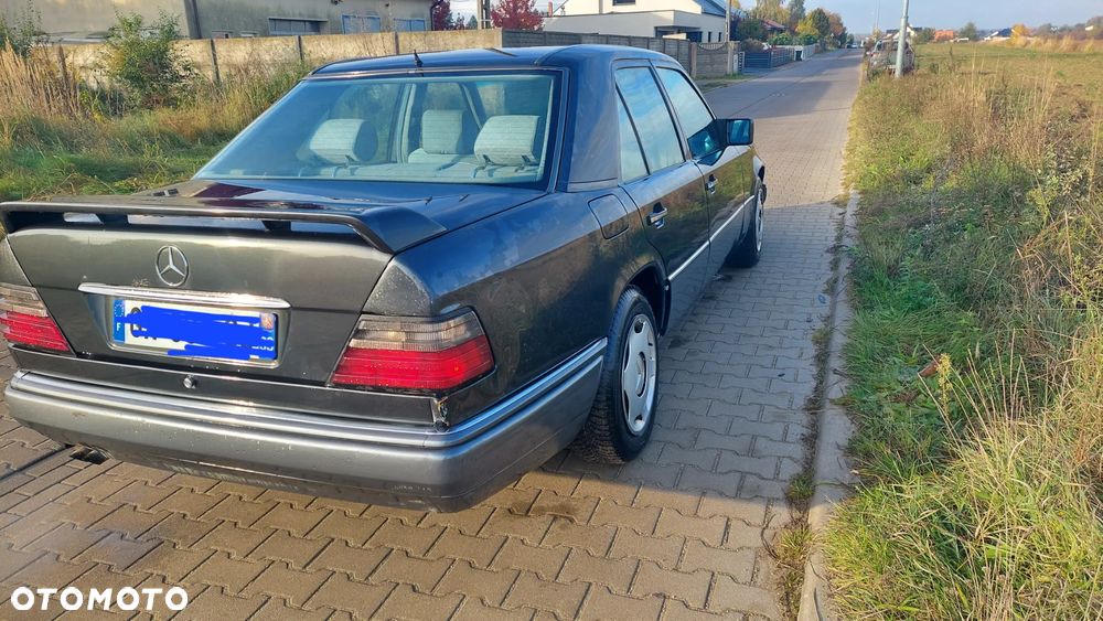 Mercedes-Benz W124 (1984-1993) - 4