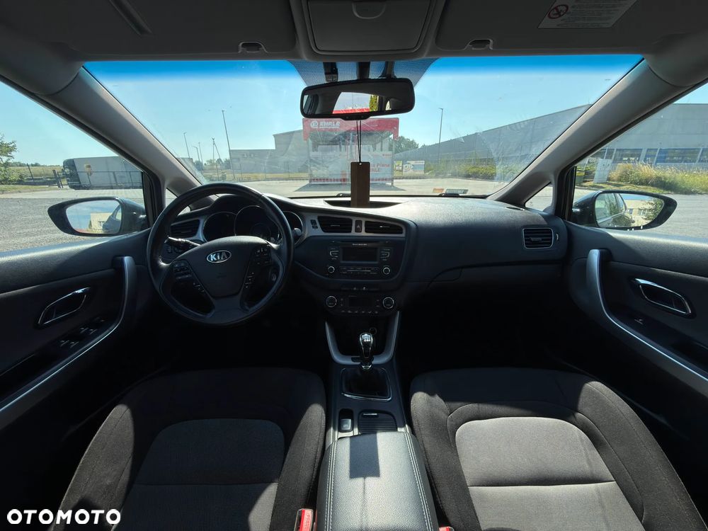 Kia Ceed 1.6 GDI L - 4