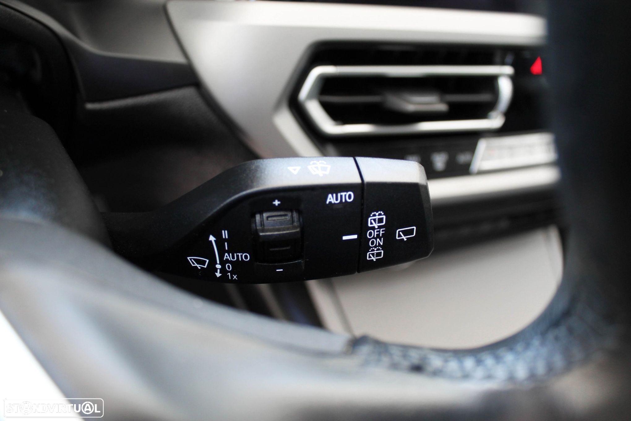 BMW 318 d Touring Auto - 35