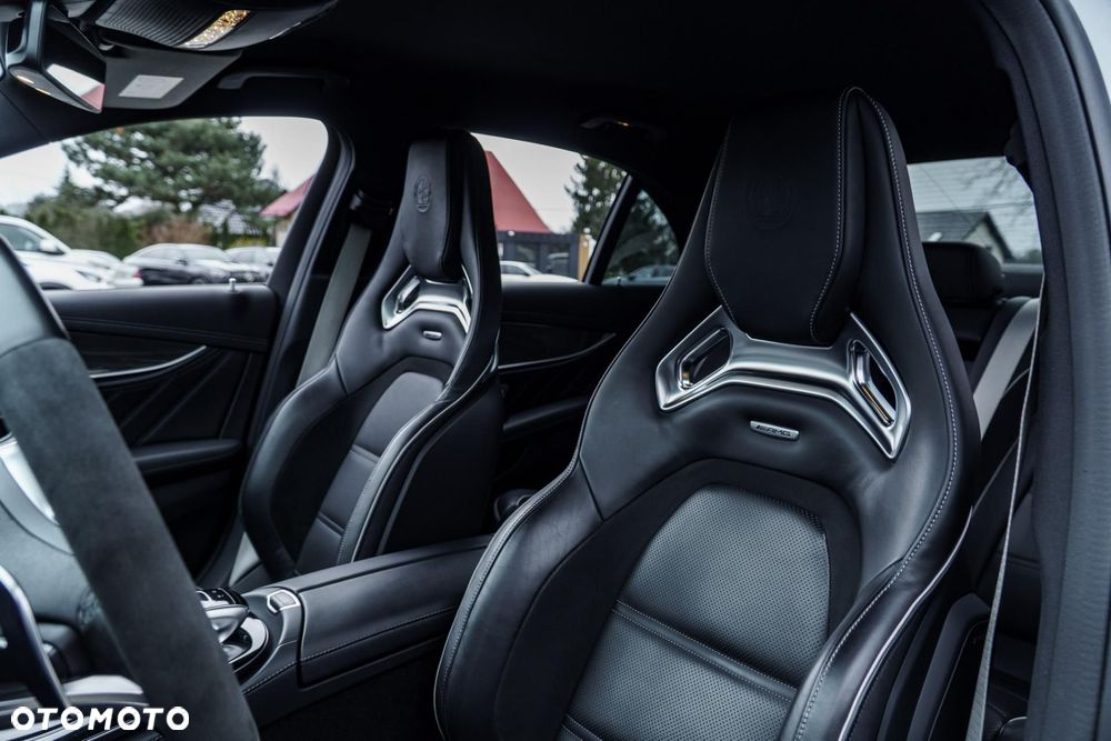 Mercedes-Benz Klasa E AMG 63 S 4-Matic+ - 12