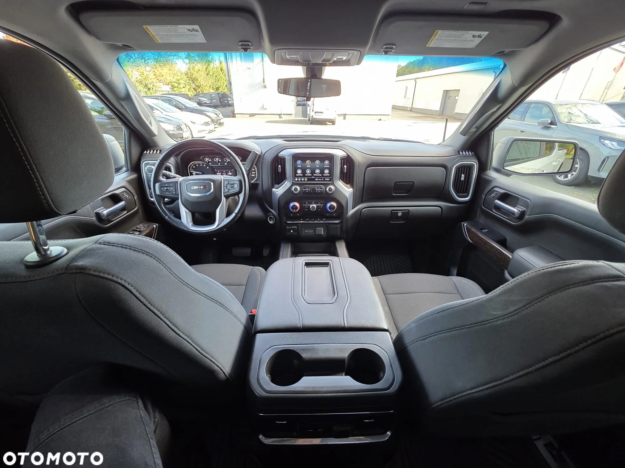 GMC Sierra - 28