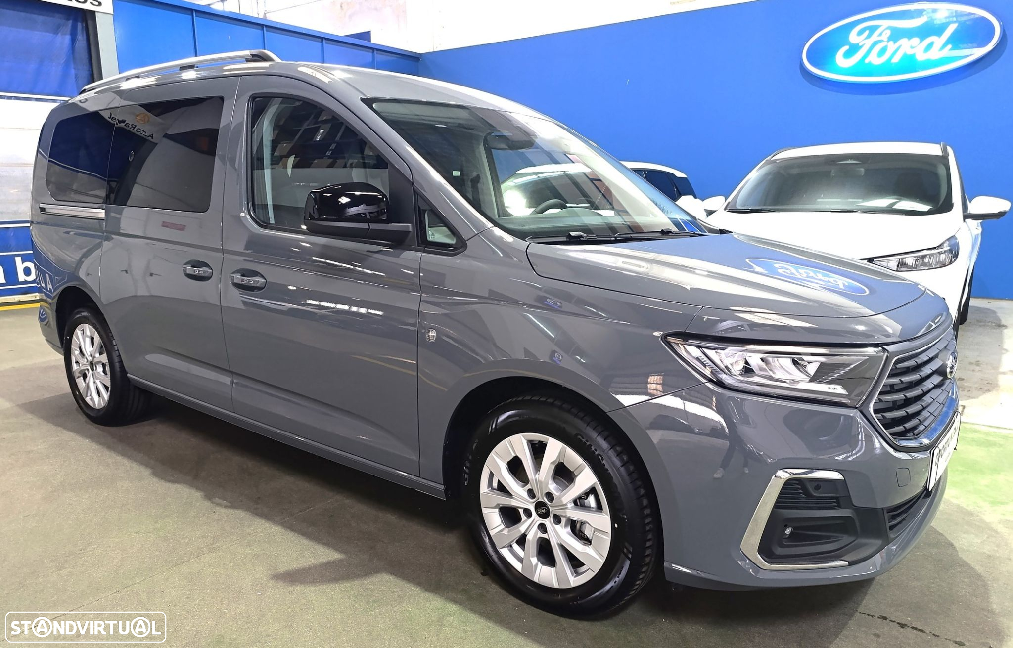 Ford Tourneo Connect 2.0 TDCi Titanium Aut. - 2