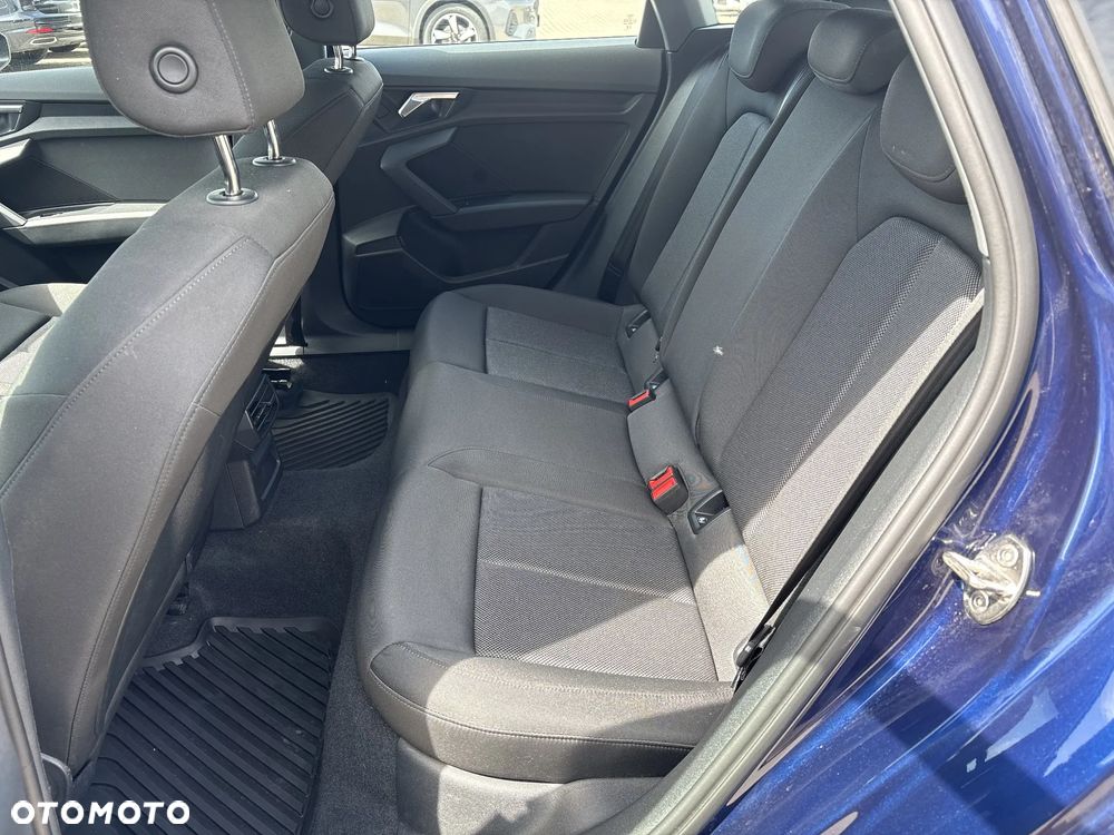 Audi A3 Sportback 30 TDI S tronic - 13