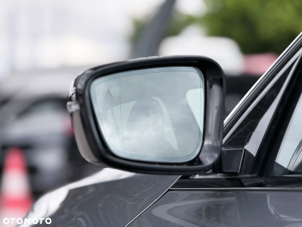 BMW Seria 3 330d xDrive M Sport - 8
