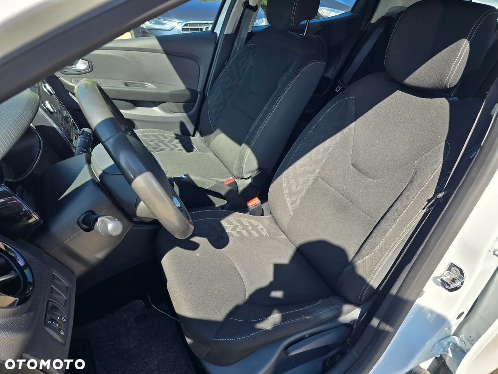 Renault Clio - 12