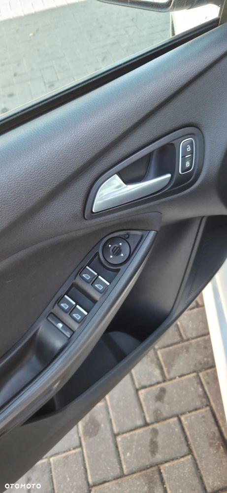 Ford Focus 1.5 EcoBoost STart-Stopp-System ST-LINE - 26