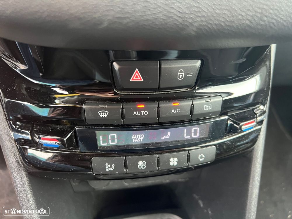 Peugeot 208 1.4 HDi Allure - 15