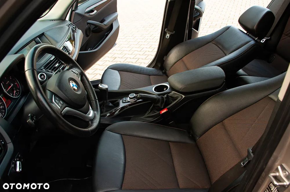 BMW X1 sDrive18d - 38