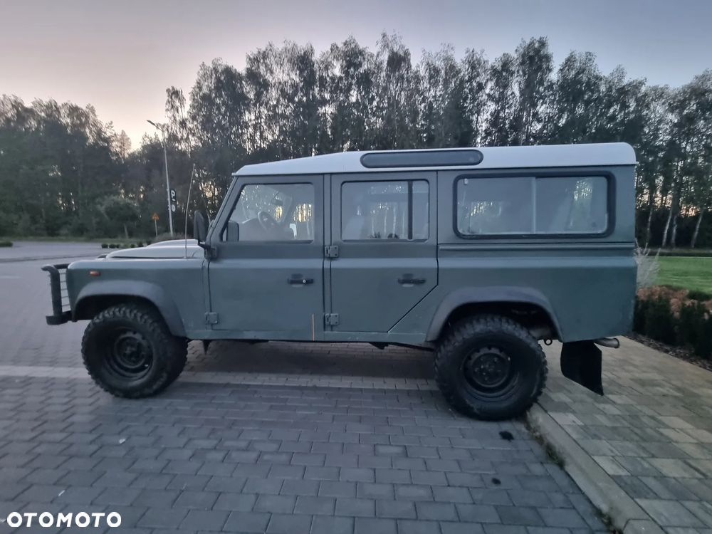 Land Rover Defender - 30