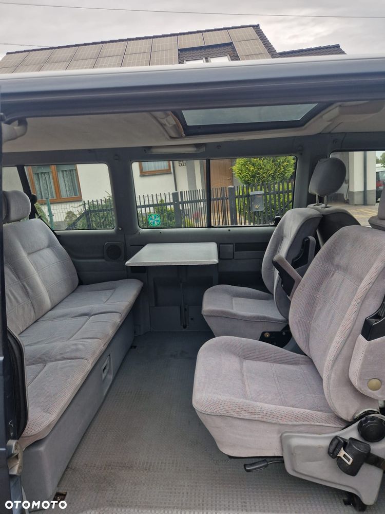 Volkswagen Multivan Standard - 18