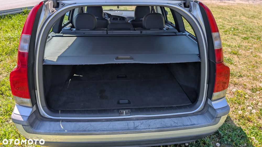 Volvo V70 2.4 Premium - 8