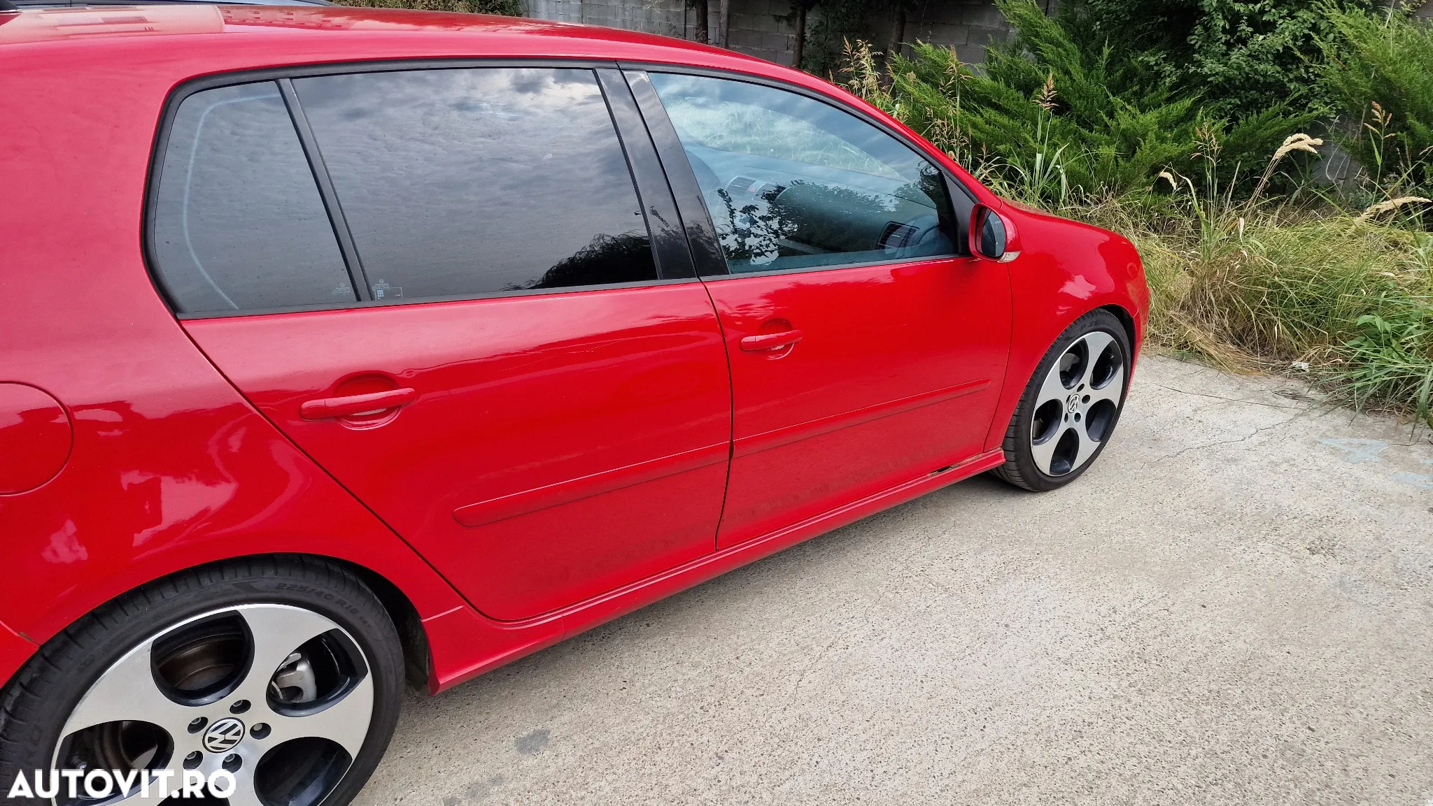 Volkswagen Golf 2.0 FSI GTI - 12