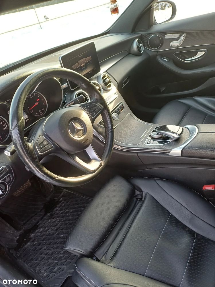 Mercedes-Benz Klasa C 300 7G-TRONIC Exclusive - 9