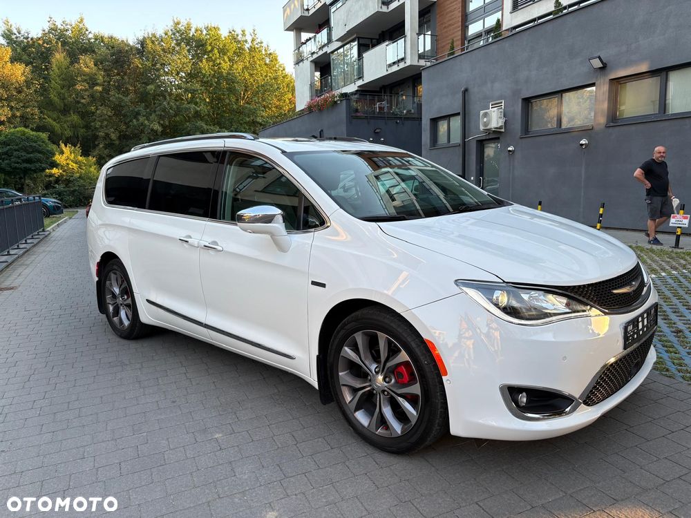 Chrysler Pacifica - 13