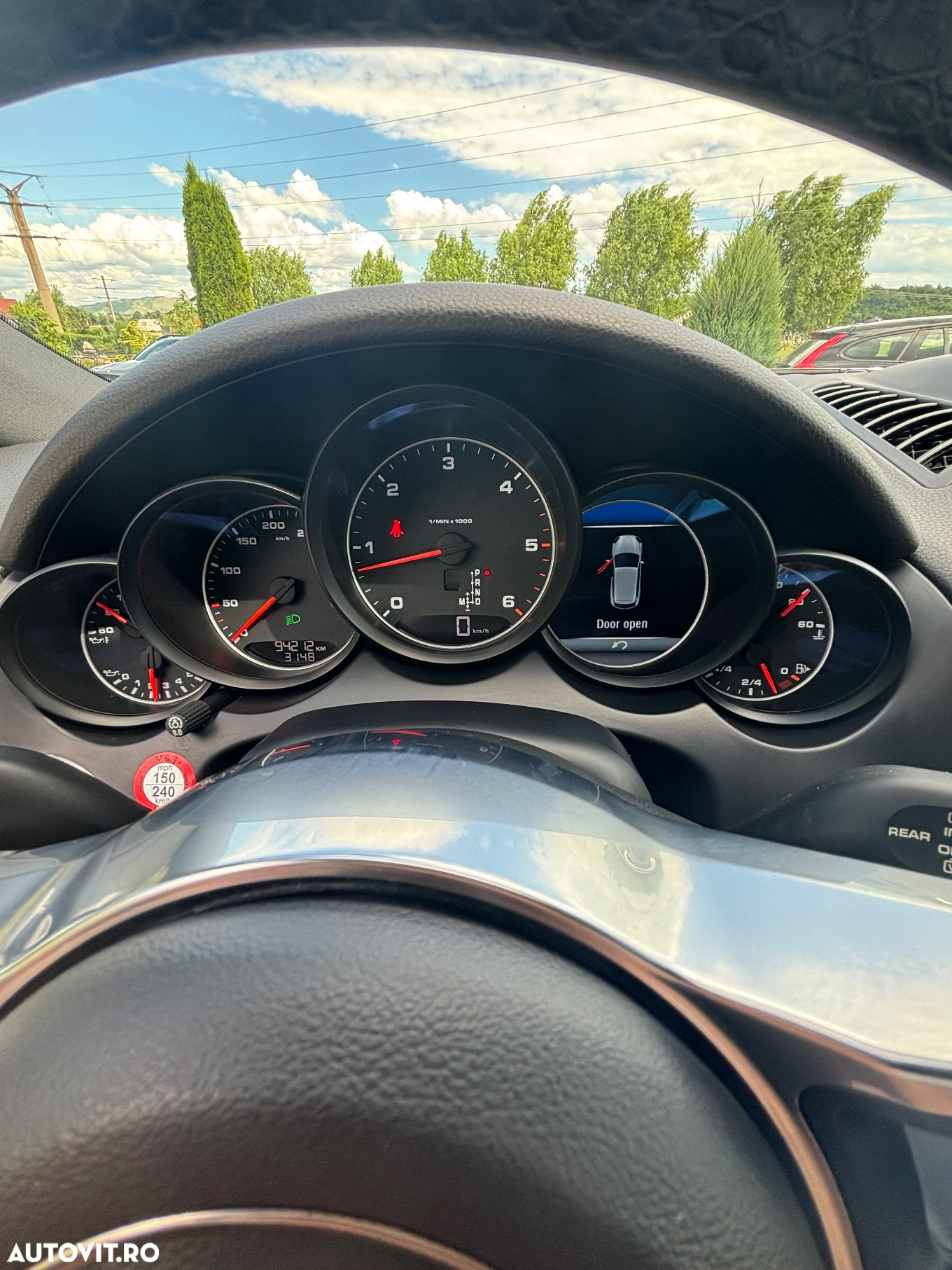 Porsche Cayenne 3.0 L - 16