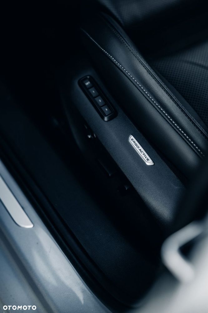 Volkswagen Passat 1.5 TSI eHybrid PHEV 200kW R-Line Plus DSG - 15