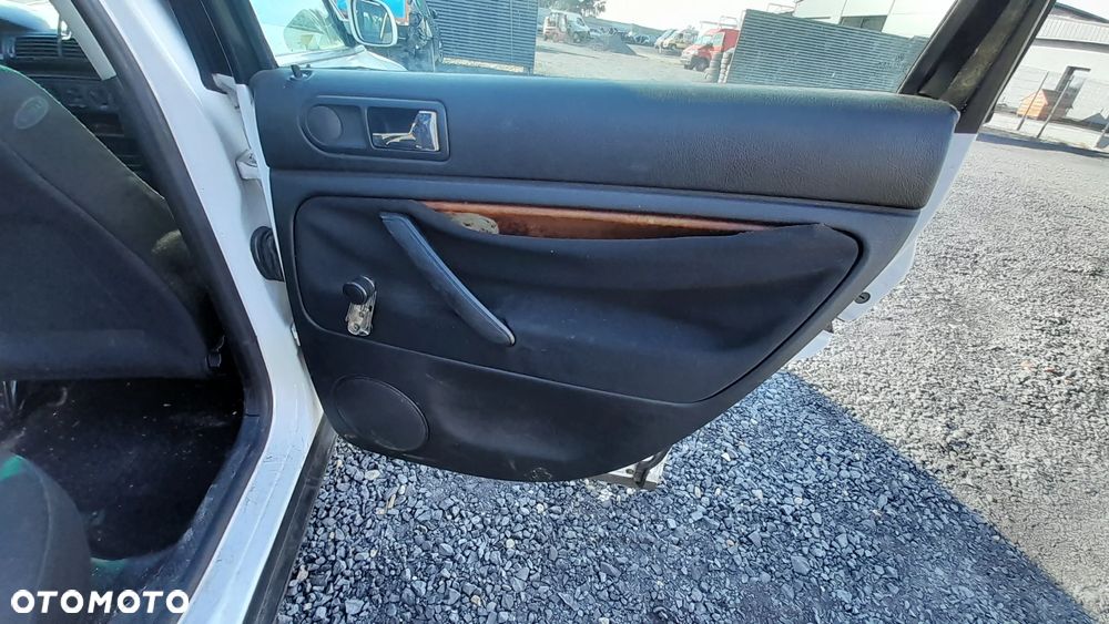 VW PASSAT B5 LIFT FL KOMBI DRZWI PRAWY TYŁ TYLNE PRAWE KOMPLETNE LB9A nr. 25/4 - 3