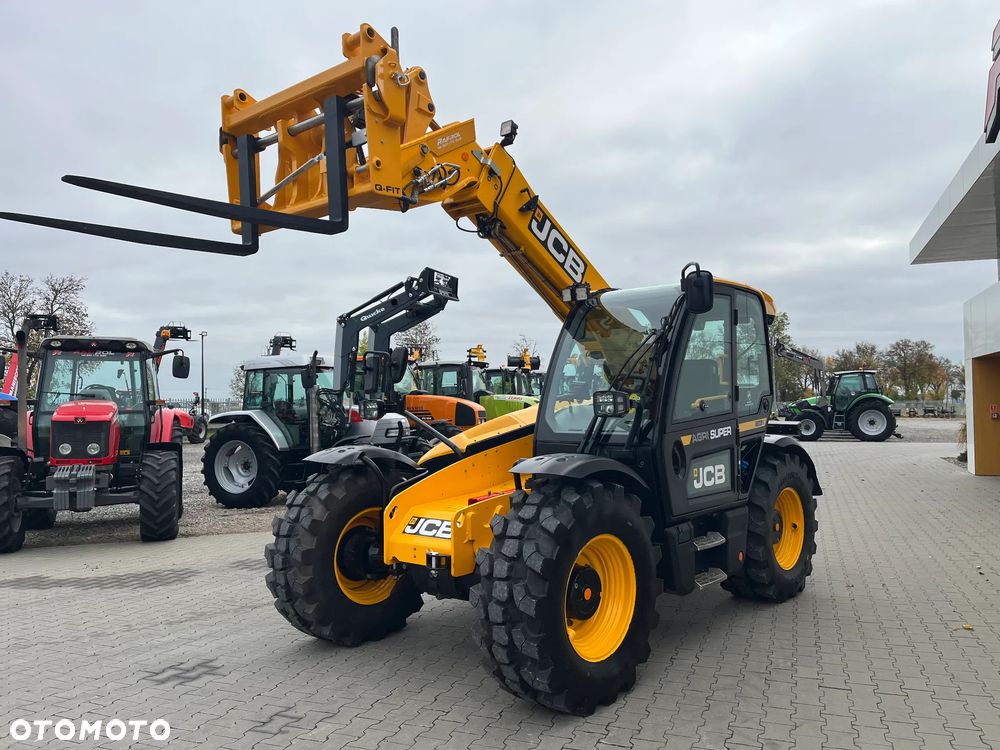 JCB 532-70 AgriSuper Stage V - 9