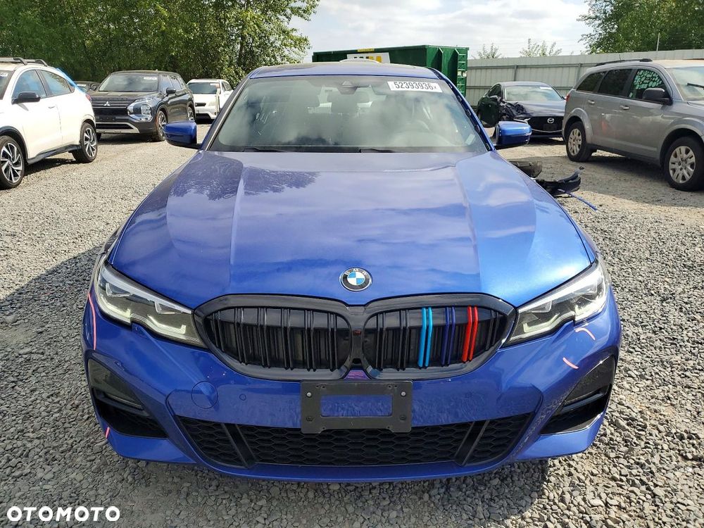 BMW Seria 3 330i xDrive M Sport - 2