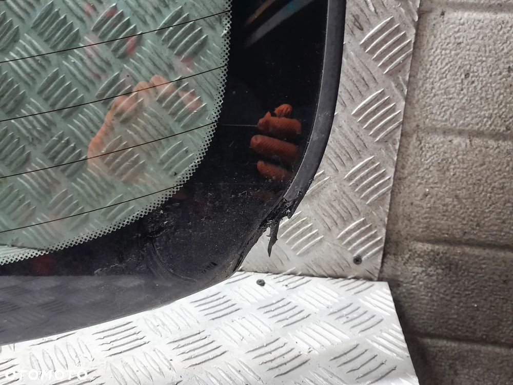 BMW E92 SZYBA TYLNA KAROSERI - 6