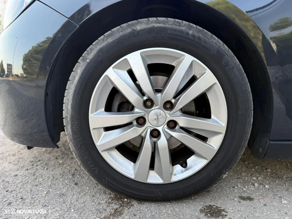 Peugeot 308 - 13