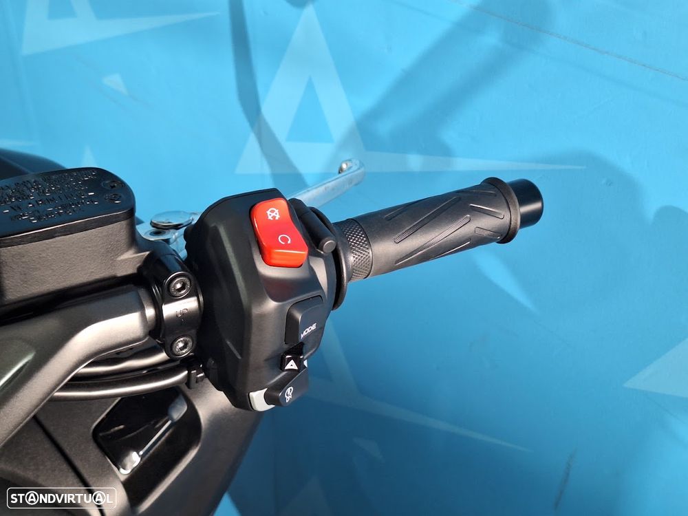 Yamaha TMAX 25th Anniversary - 9
