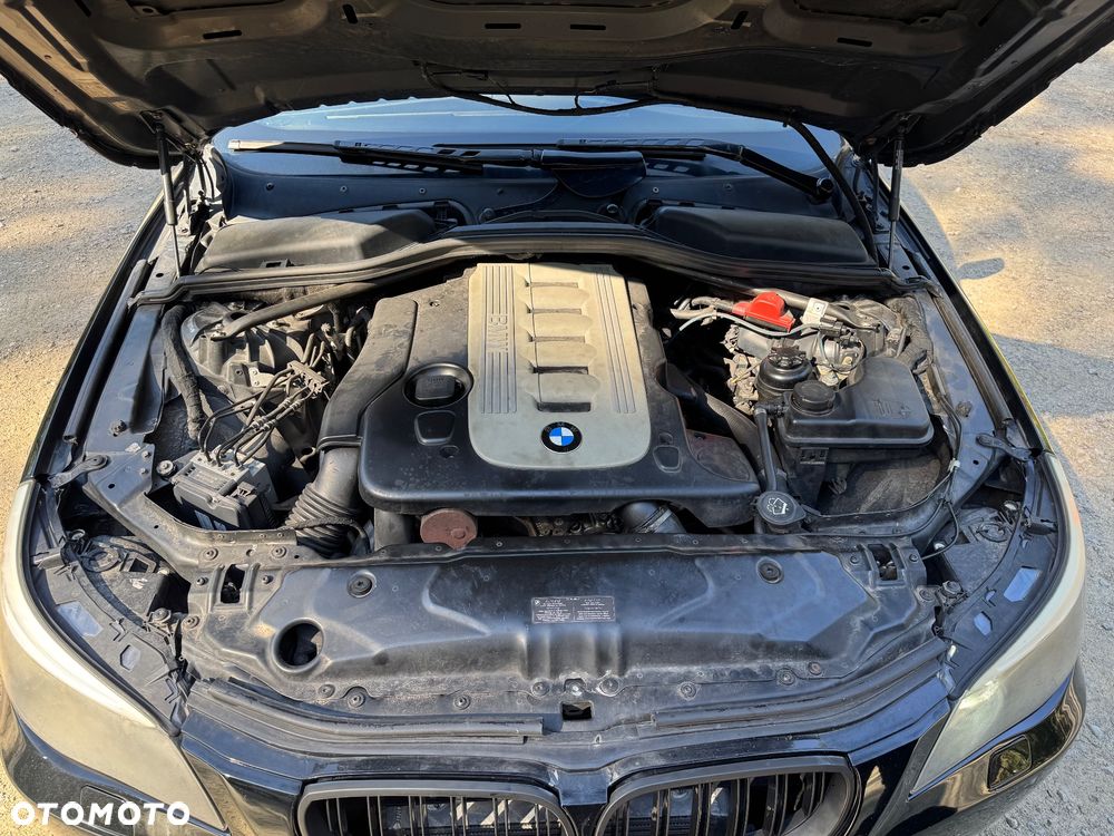 BMW Seria 5 525d - 16