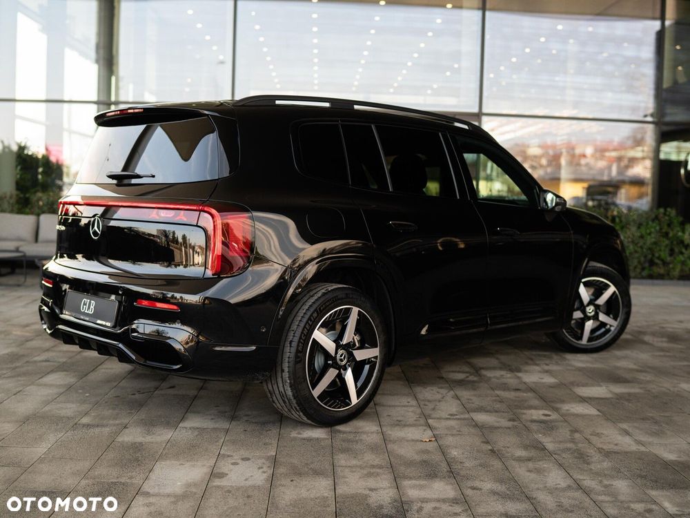 Mercedes-Benz GLB - 4