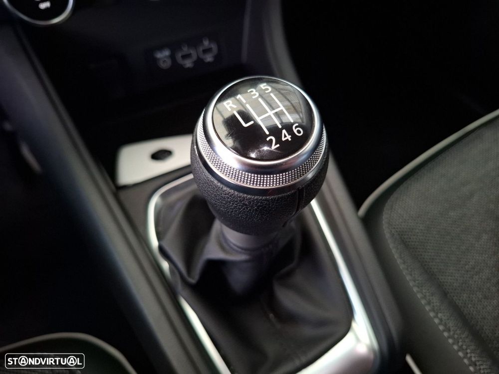 Renault Captur 1.0 TCe Techno Bi-Fuel - 17