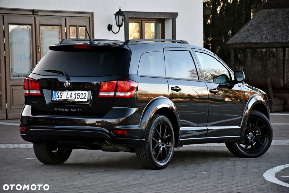 Fiat Freemont 2.0 Multijet 16V DPF Automatik Allrad Black Code - 21