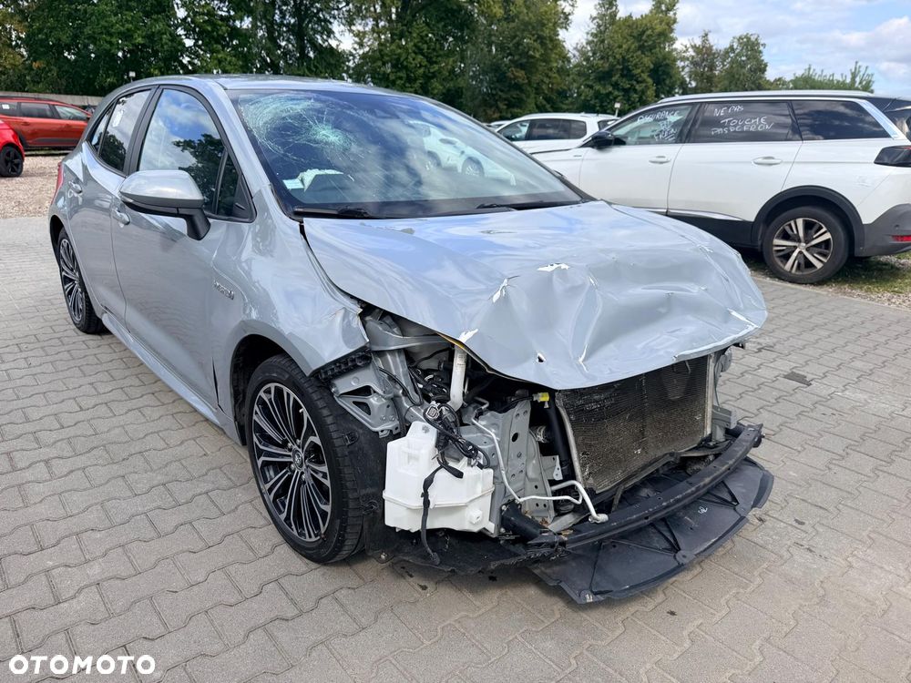 Toyota Corolla 2.0 Hybrid Executive - 8