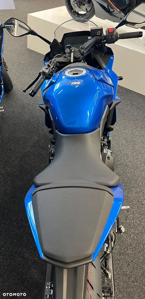 Suzuki GSX-R - 16