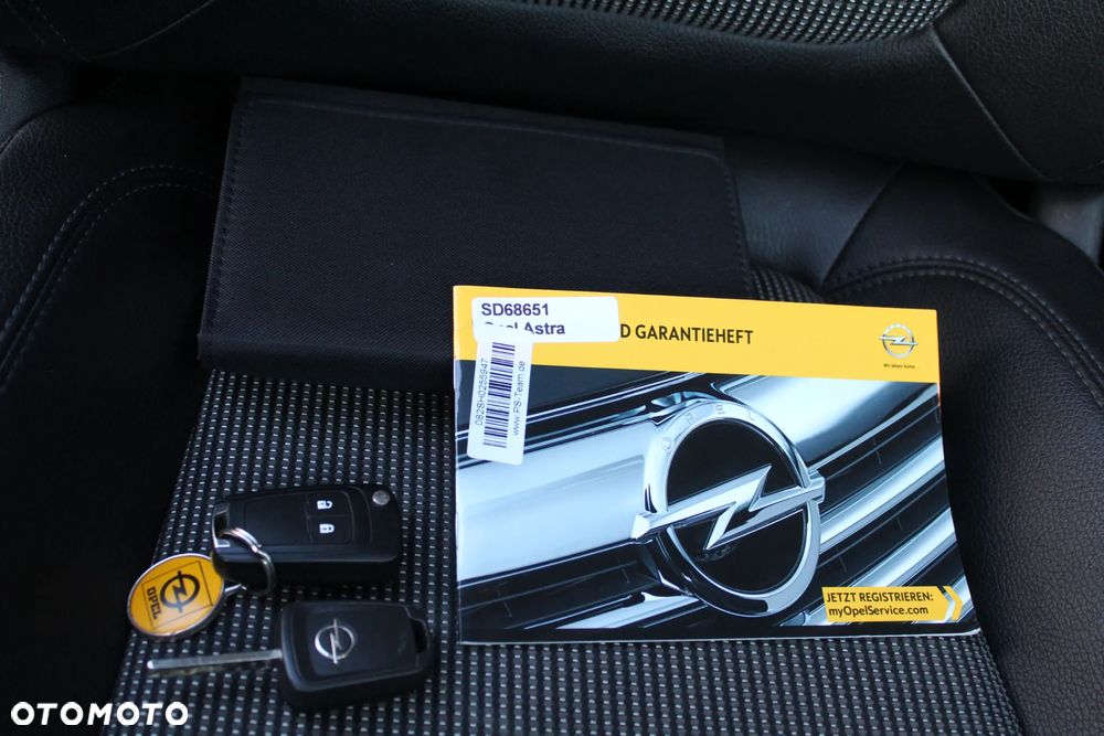 Opel Astra 1.4 Turbo Cosmo - 17
