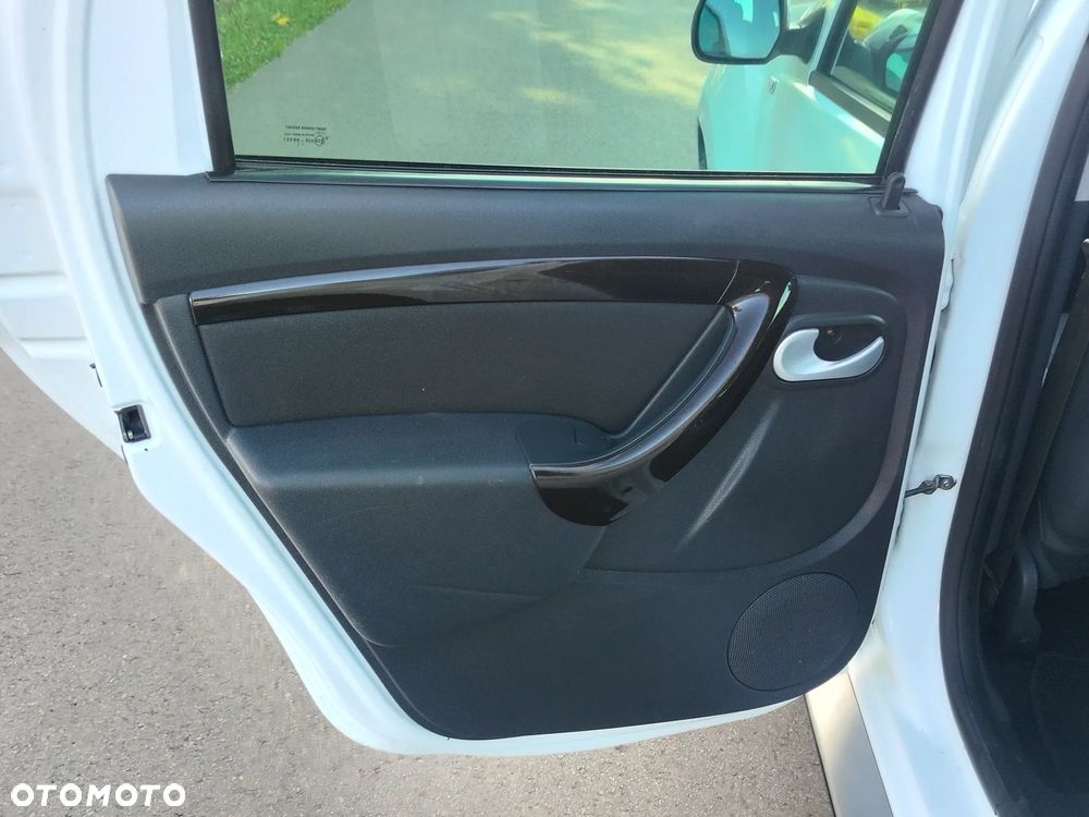 Dacia Duster 1.6 16V 4x2 Prestige - 25