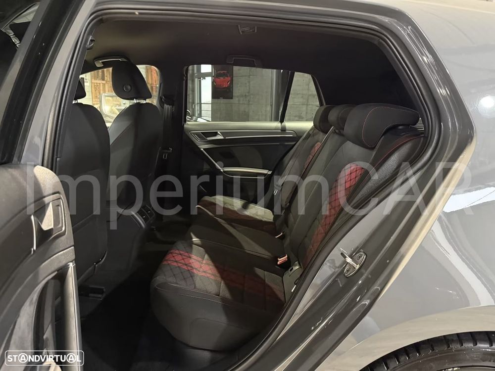 VW Golf 2.0 TSI GTi TCR DSG - 14