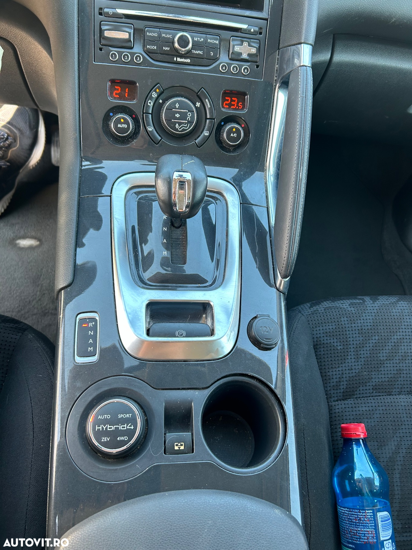 Peugeot 3008 Hybrid4 - 9