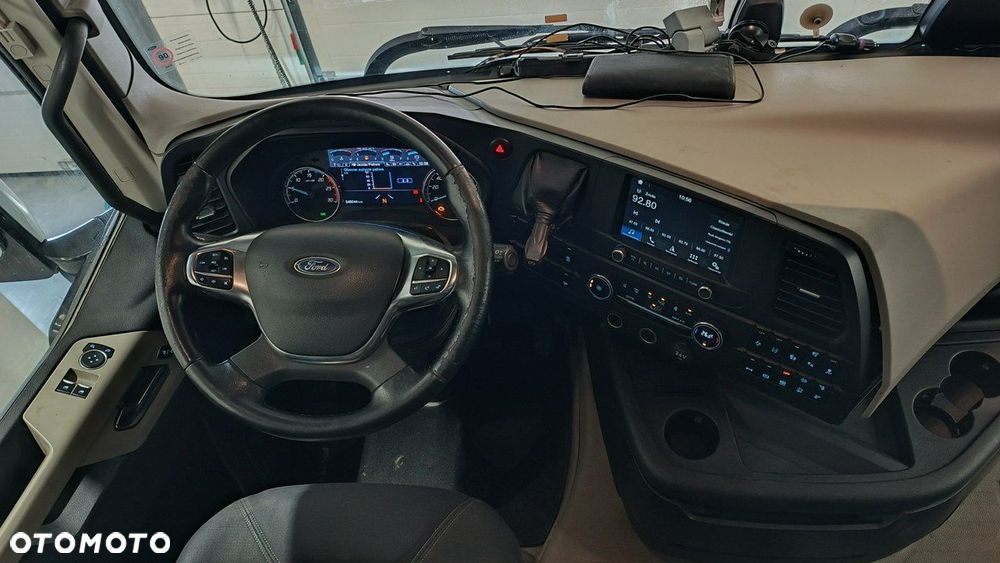 Ford F-MAX - 10