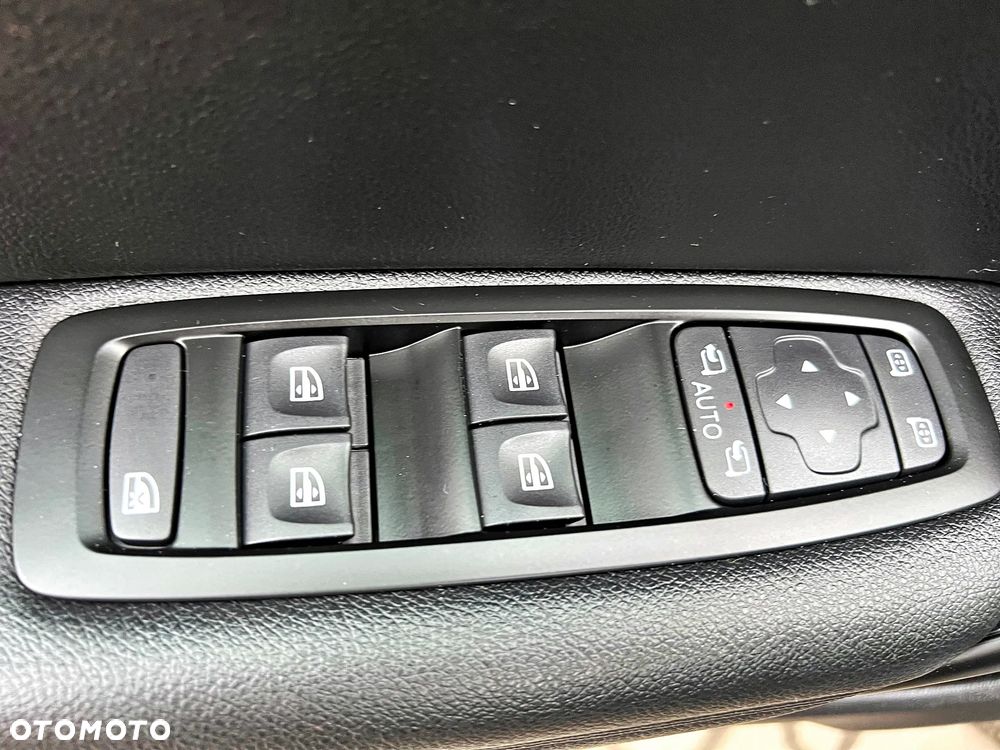 Renault Megane BLUE dCi 115 EDC R.S LINE - 33