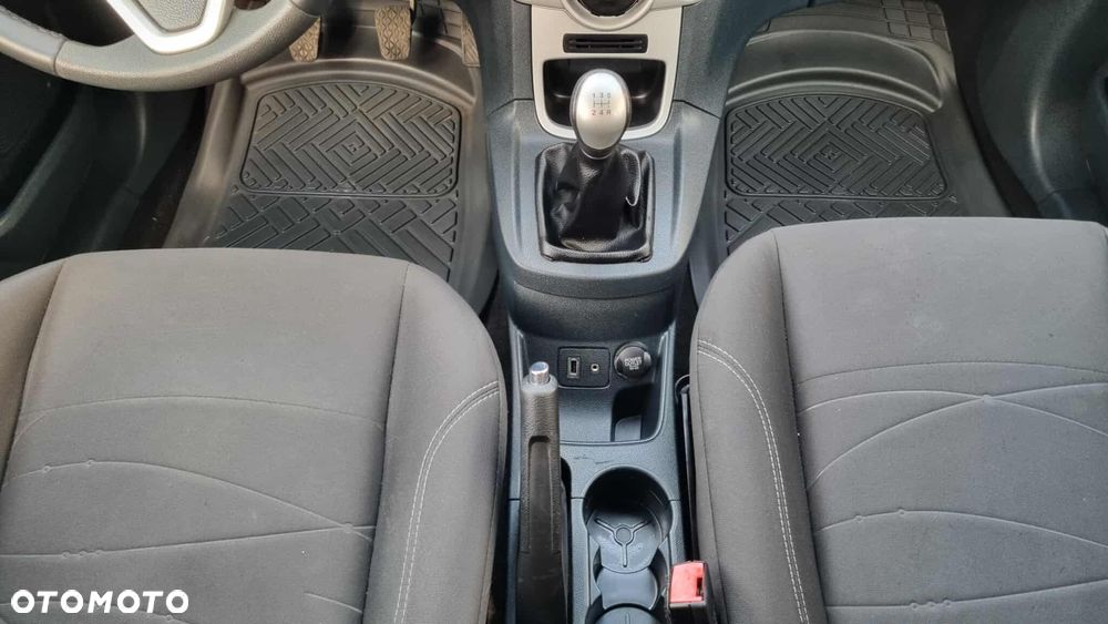 Ford Fiesta - 13