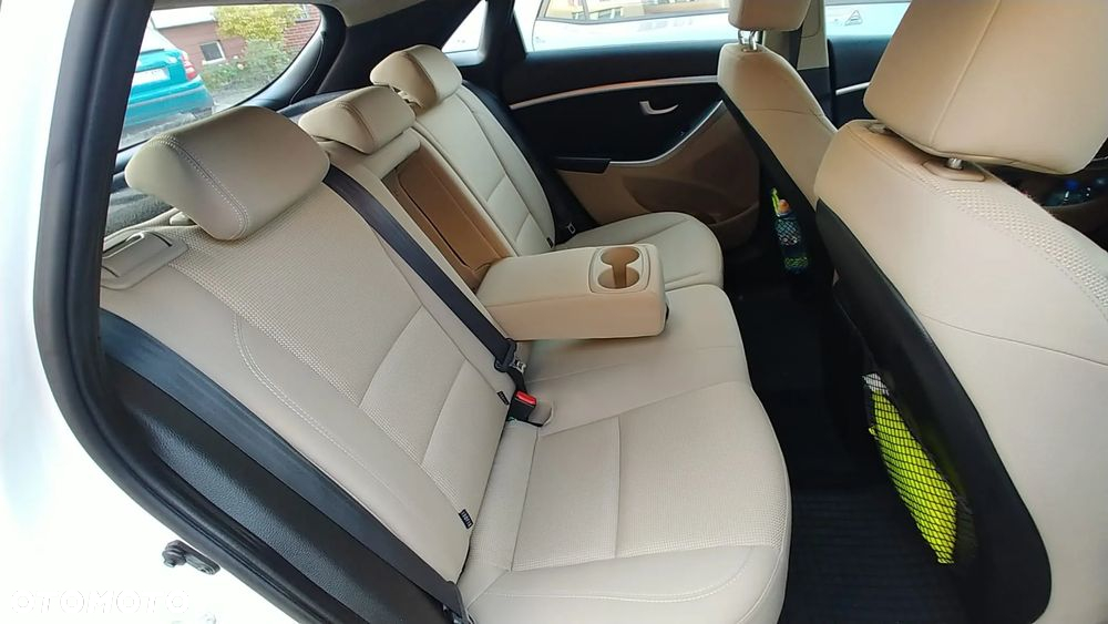 Hyundai i30 1.4 Comfort - 16