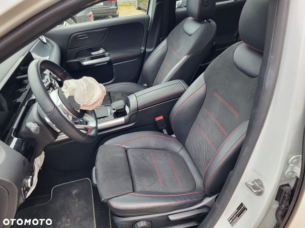 Mercedes-Benz GLA 220 d 4Matic 8G-DCT AMG Line - 23