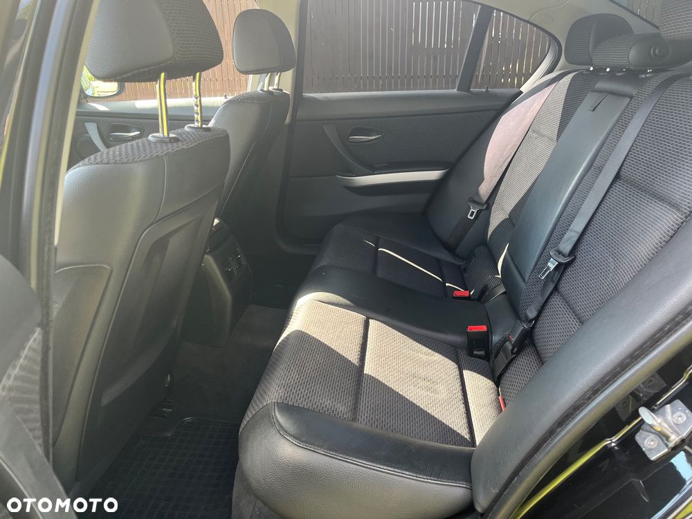 BMW Seria 3 320d DPF - 8
