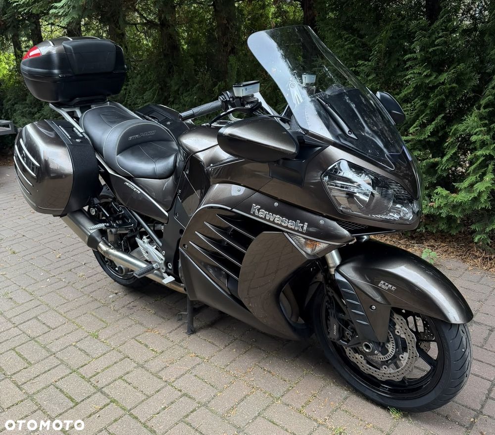 Kawasaki GTR