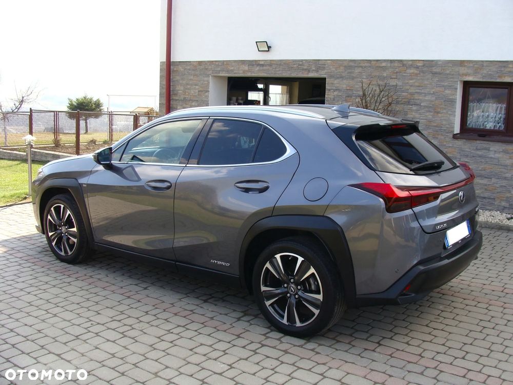 Lexus UX 250h (E-FOUR) Executive Line - 4